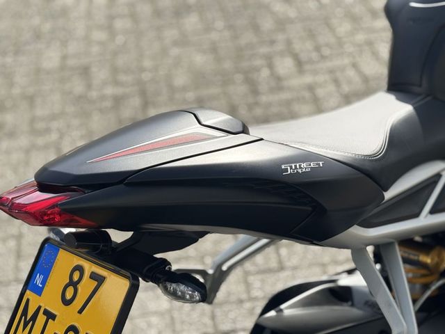 triumph - street-triple-rs