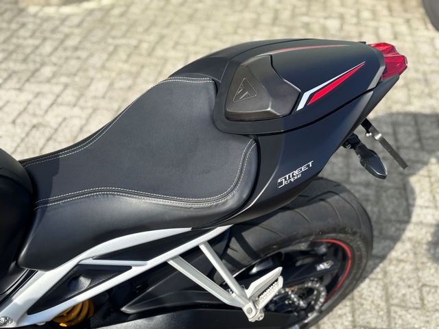 triumph - street-triple-rs
