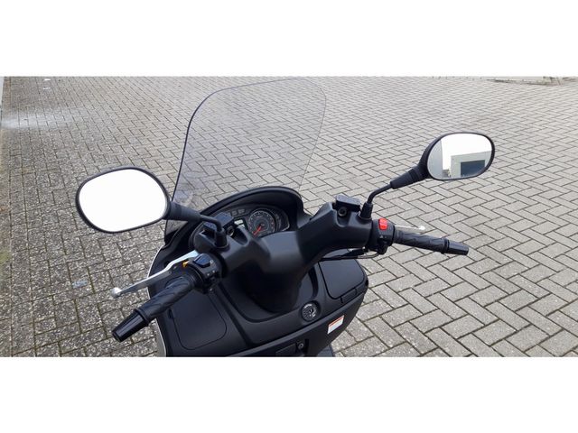 suzuki - uh-200