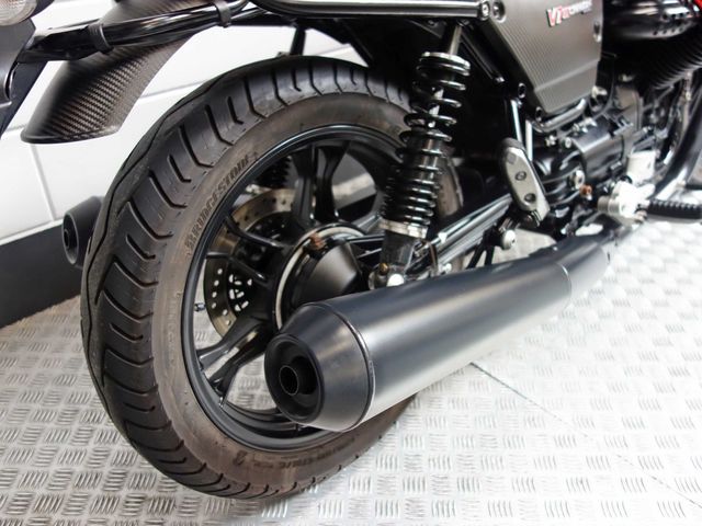 moto-guzzi - v-7-iii-carbon