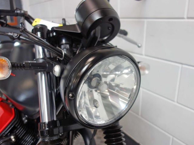 moto-guzzi - v-7-iii-carbon