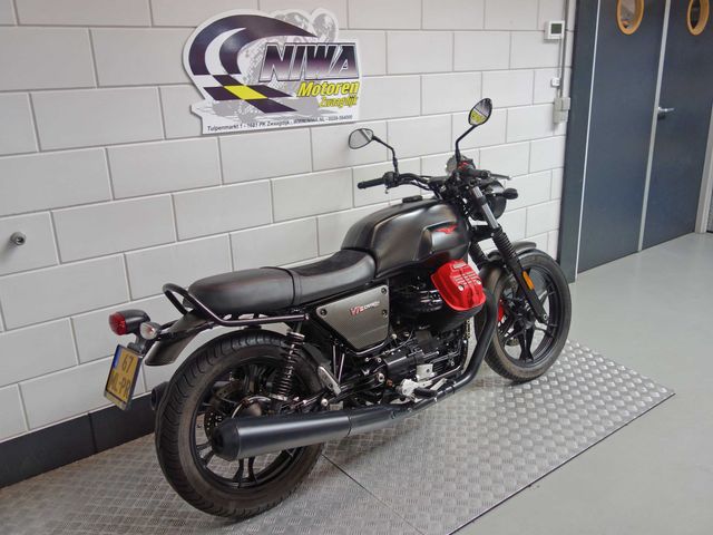 moto-guzzi - v-7-iii-carbon