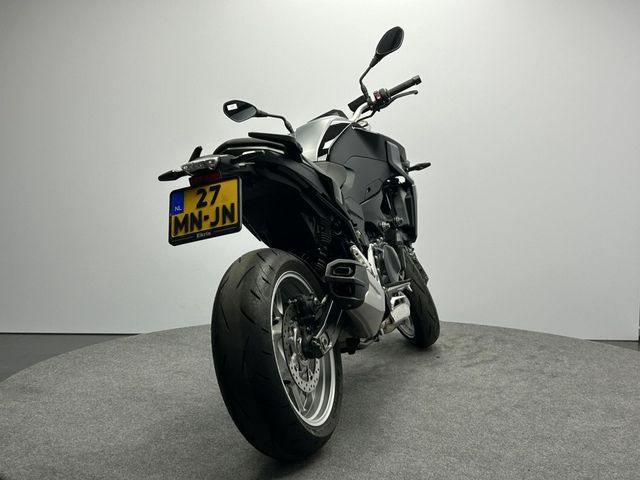bmw - f-900-r