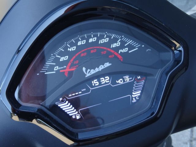 vespa - gts-300-super-sport