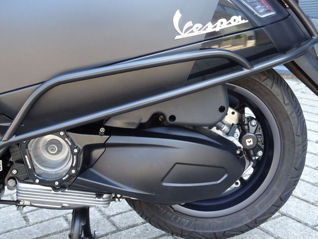 vespa - gts-300-super-sport
