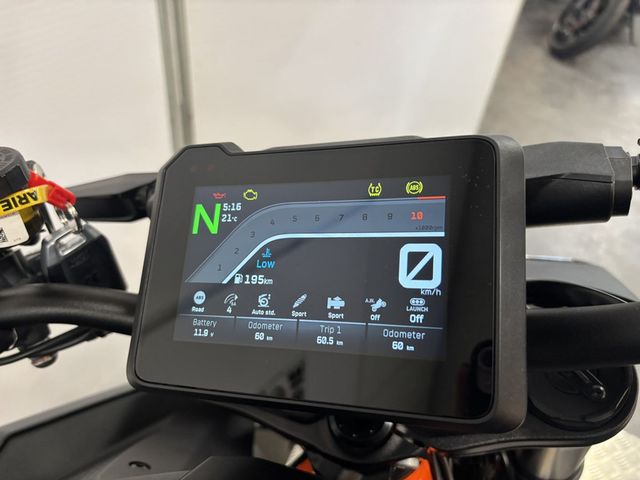 ktm - 1390-super-duke-r-evo