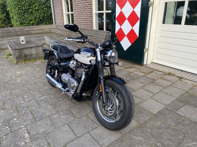 triumph - bonneville-speedmaster