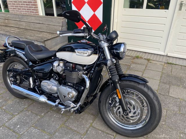 triumph - bonneville-speedmaster