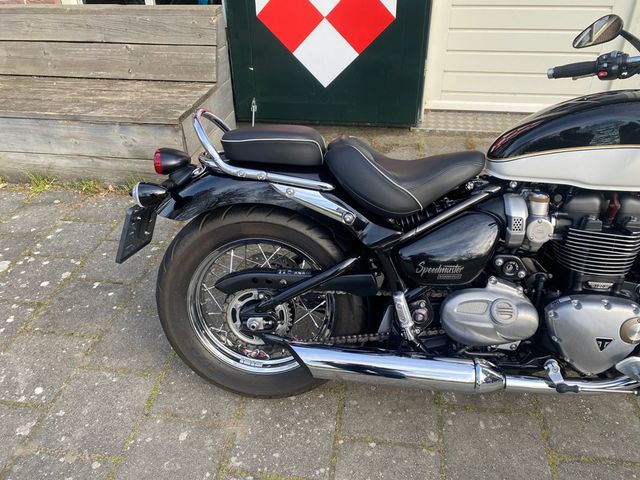 triumph - bonneville-speedmaster