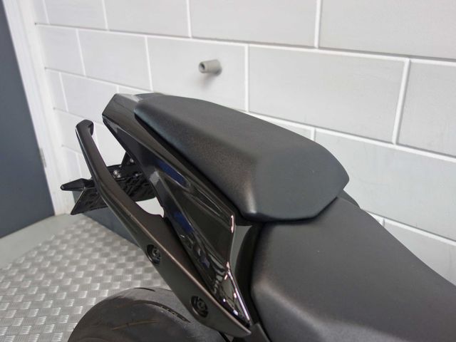 kawasaki - z-1000-sx-abs