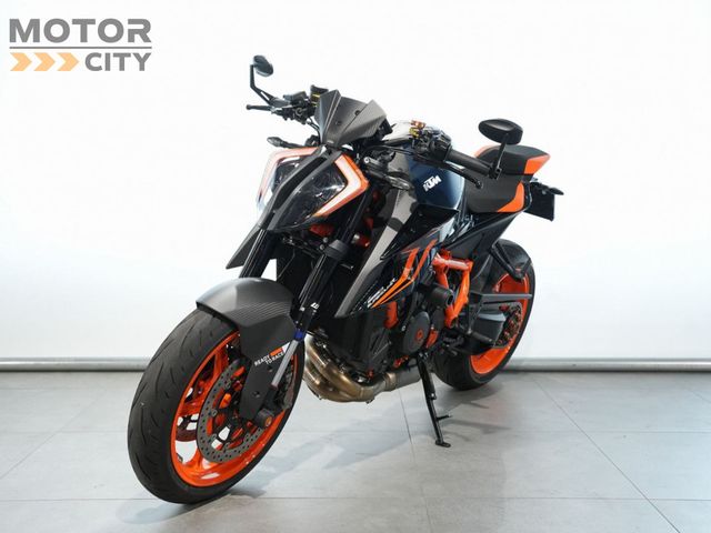 ktm - 1290-super-duke-r