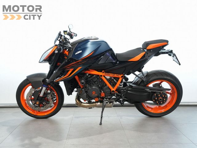 ktm - 1290-super-duke-r