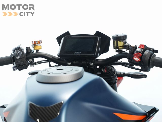 ktm - 1290-super-duke-r