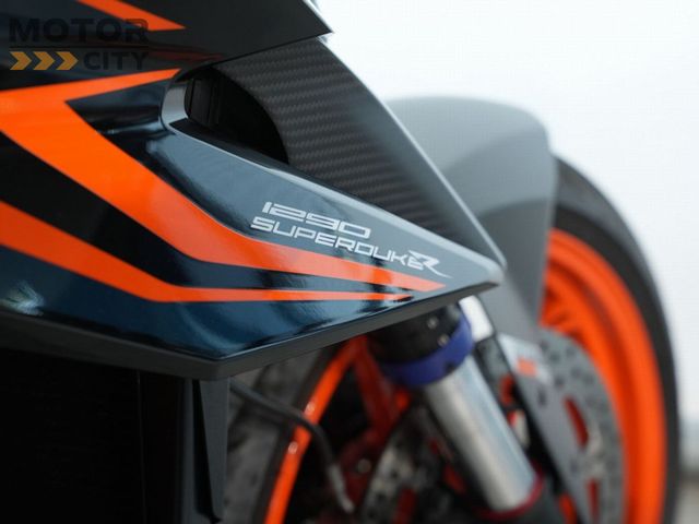 ktm - 1290-super-duke-r