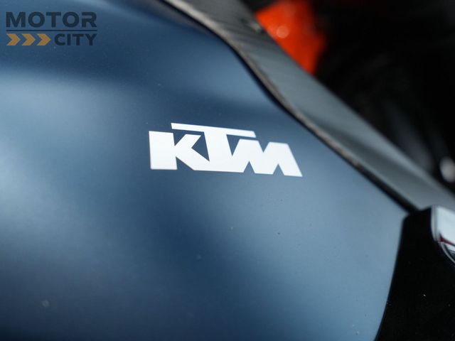 ktm - 1290-super-duke-r