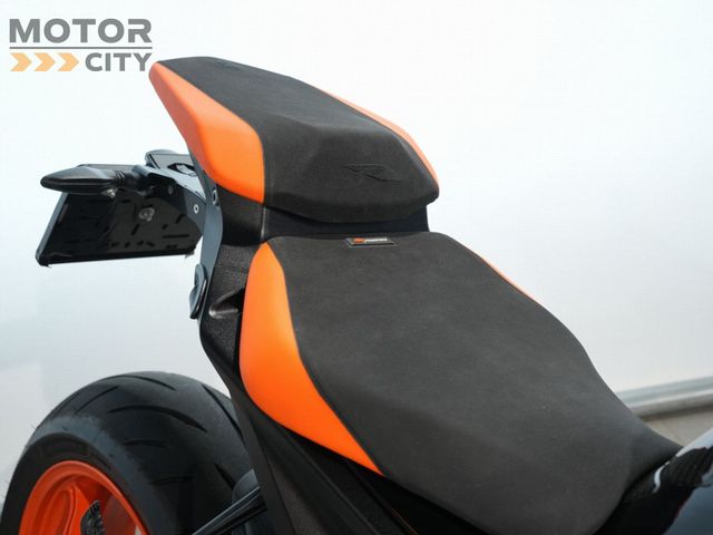 ktm - 1290-super-duke-r