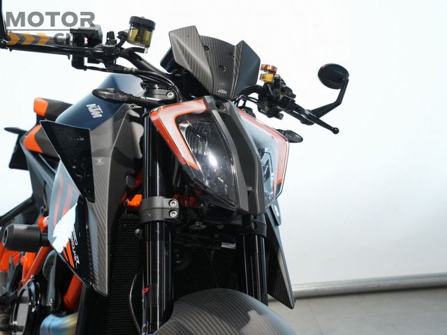ktm - 1290-super-duke-r