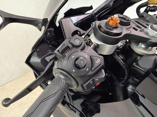 yamaha - r7