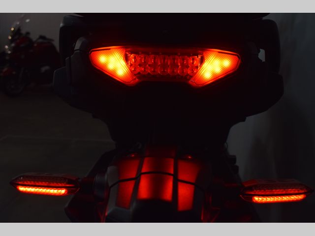 yamaha - tracer-9