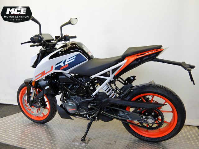 ktm - 125-duke