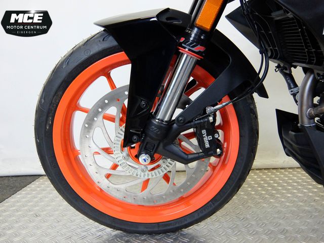 ktm - 125-duke