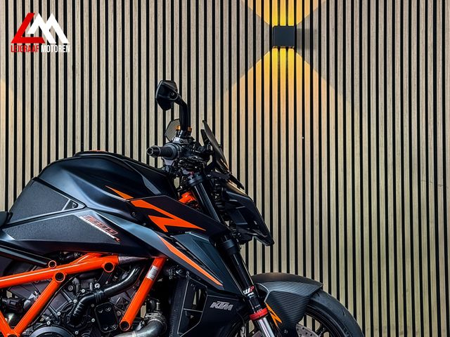 ktm - 1390-super-duke-r