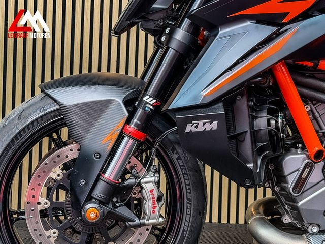 ktm - 1390-super-duke-r