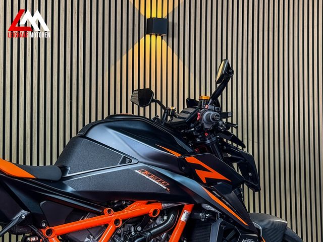 ktm - 1390-super-duke-r
