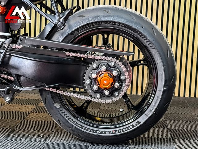 ktm - 1390-super-duke-r