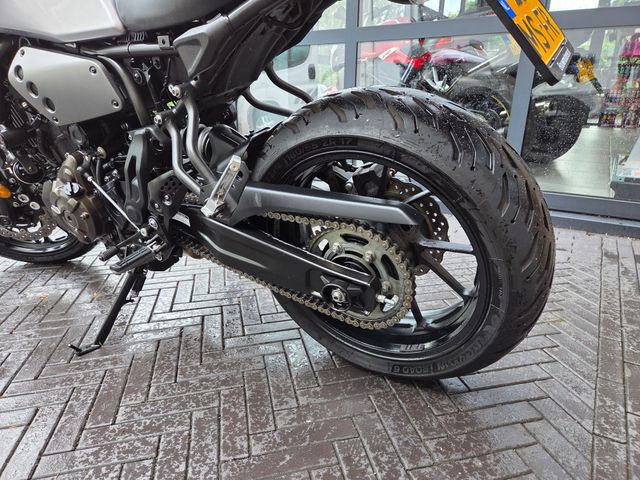 yamaha - xsr-700-abs