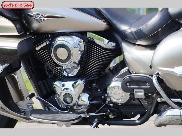 kawasaki - vn-1700-voyager
