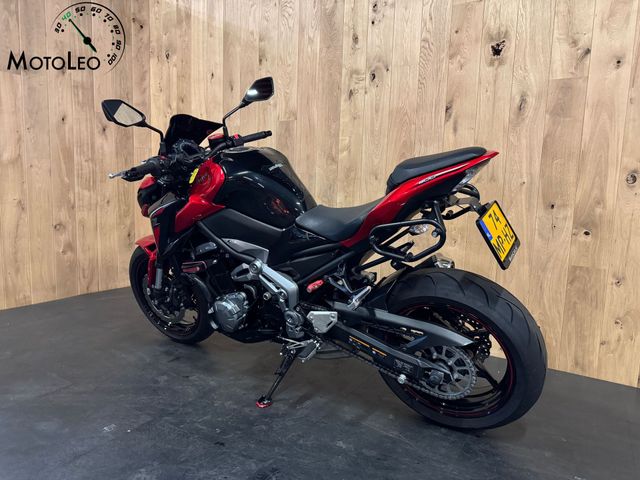 kawasaki - z900