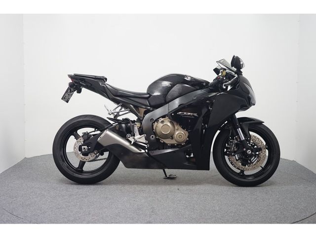honda - cbr-1000-rr-fireblade