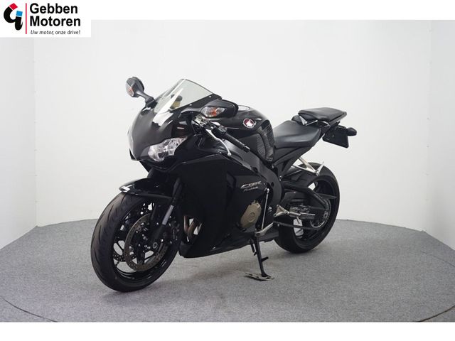 honda - cbr-1000-rr-fireblade