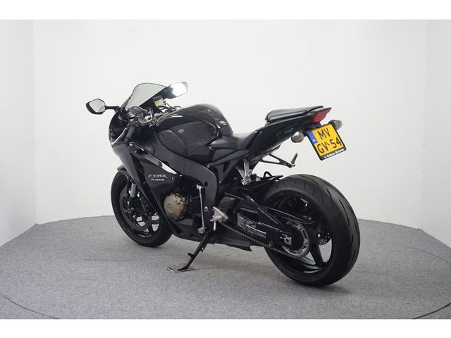 honda - cbr-1000-rr-fireblade