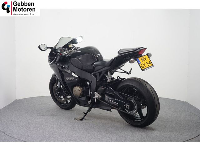 honda - cbr-1000-rr-fireblade