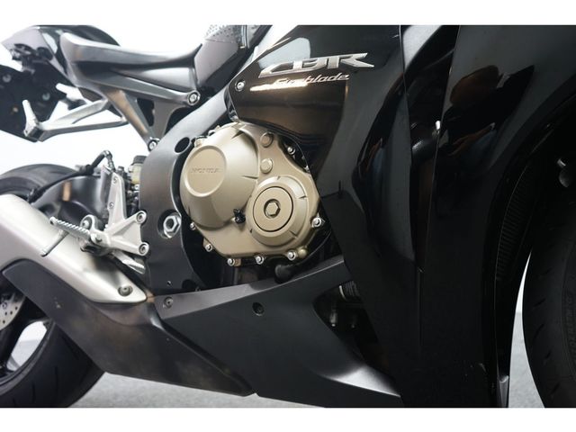 honda - cbr-1000-rr-fireblade