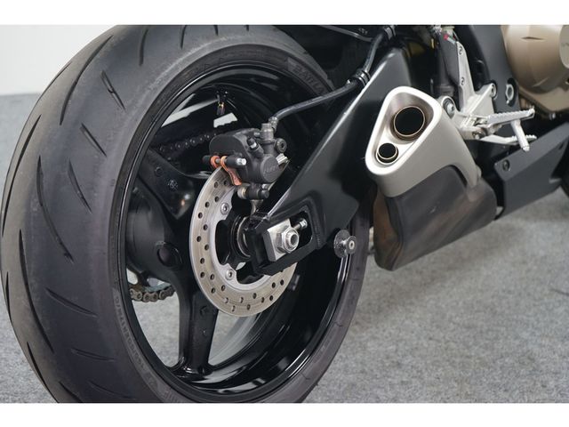 honda - cbr-1000-rr-fireblade