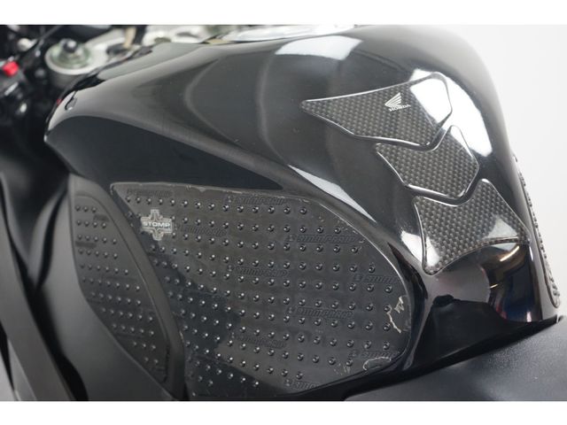 honda - cbr-1000-rr-fireblade