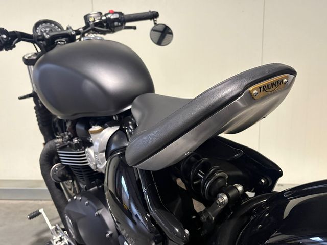 triumph - bonneville-bobber