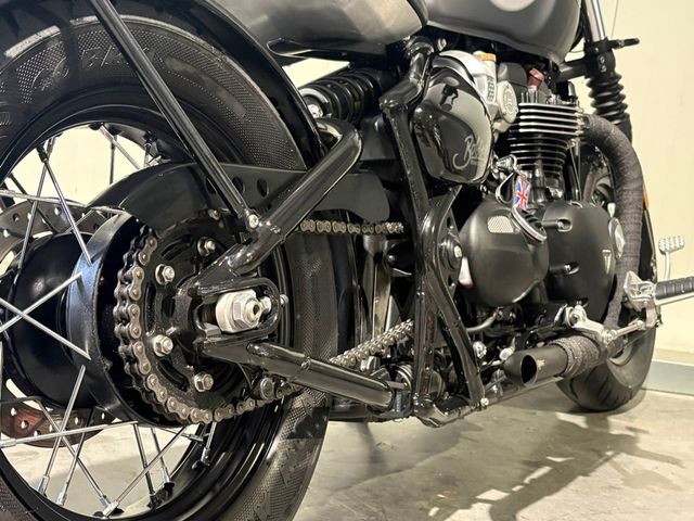 triumph - bonneville-bobber