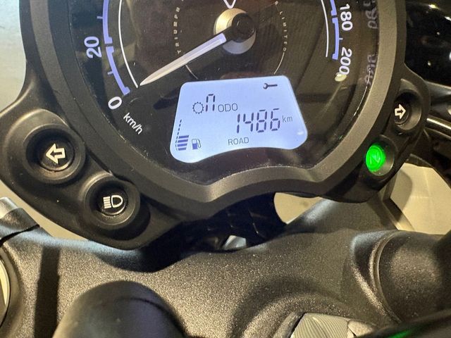 triumph - bonneville-bobber