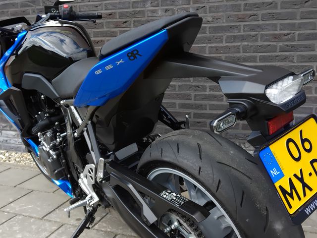 suzuki - gsx-8r