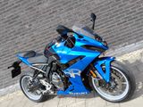 SUZUKI GSX-8R