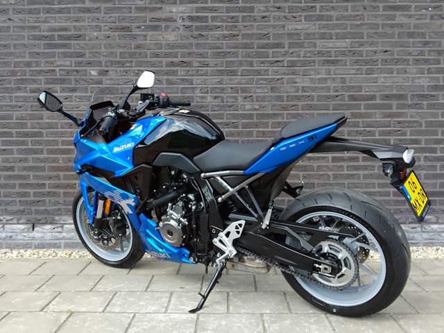 suzuki - gsx-8r