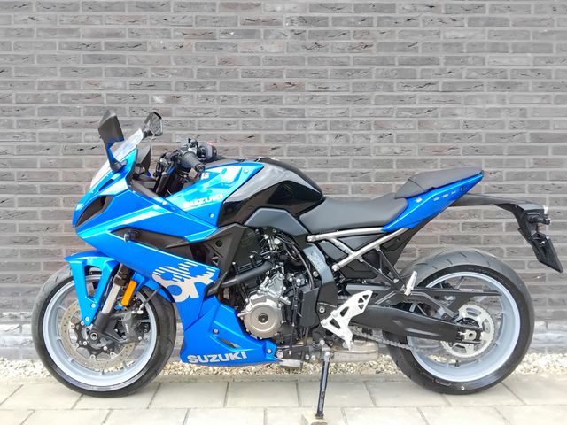 suzuki - gsx-8r