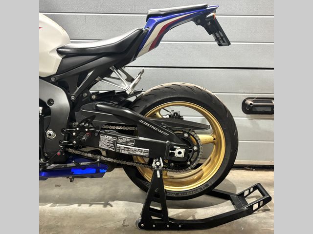 honda - cbr-1000-rr-fireblade