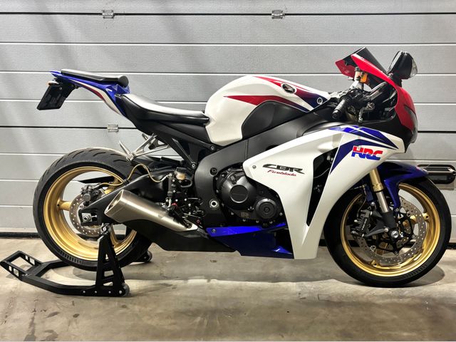 honda - cbr-1000-rr-fireblade