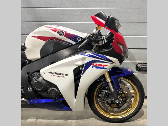 honda - cbr-1000-rr-fireblade