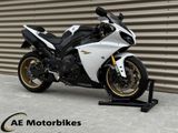 YAMAHA YZF R1